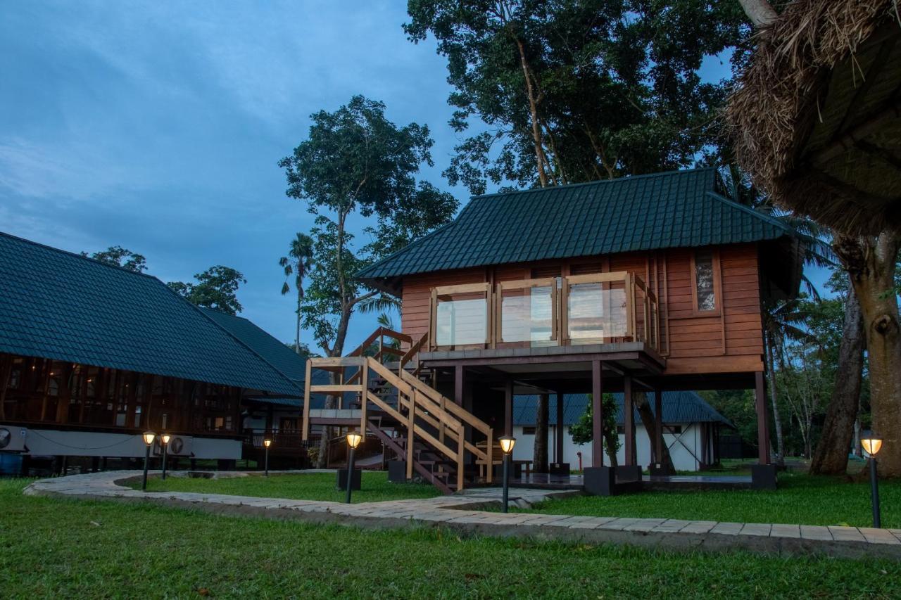 Hotel Water Scapes Kumarakom Exterior foto