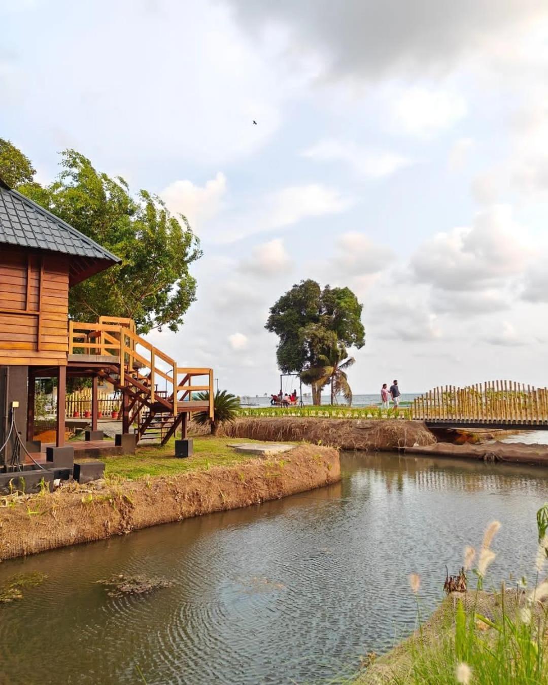 Hotel Water Scapes Kumarakom Exterior foto