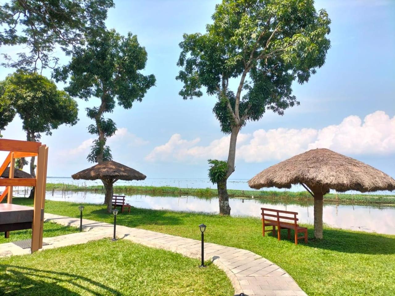 Hotel Water Scapes Kumarakom Exterior foto